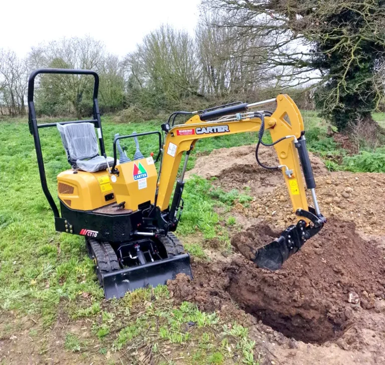 Standard Boom Swing for Improved Digging Versatility