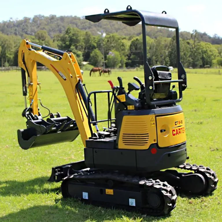 Zero Tail Swing and Retractable Tracks for Tight Access