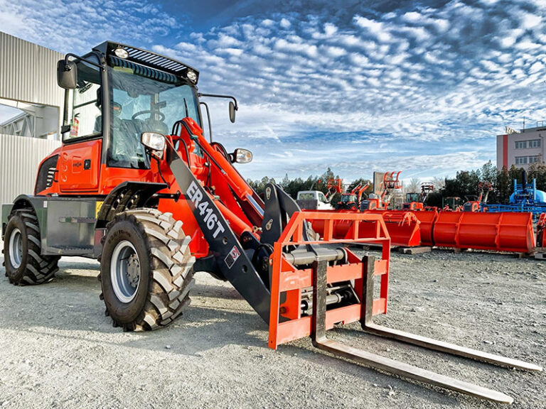 Reinforced quick hitch, upgraded hydraulics, and enhanced cooling for smooth, durable operation