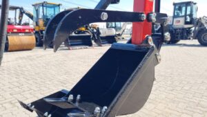 MCM MB300 Mobile Digger