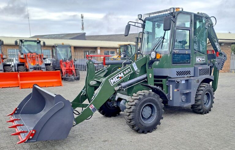 0.8m³ front bucket and 2.9m lift height for fast bulk loading