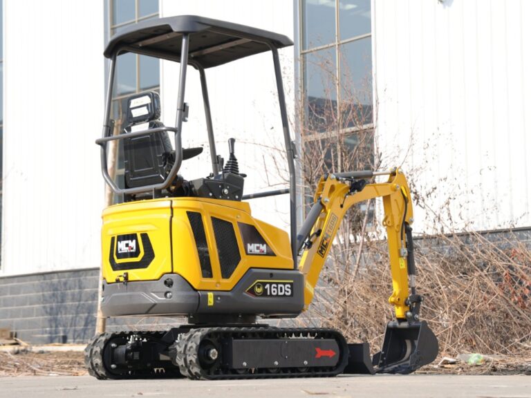 1,780mm Maximum Digging Depth and 3,420mm Reach